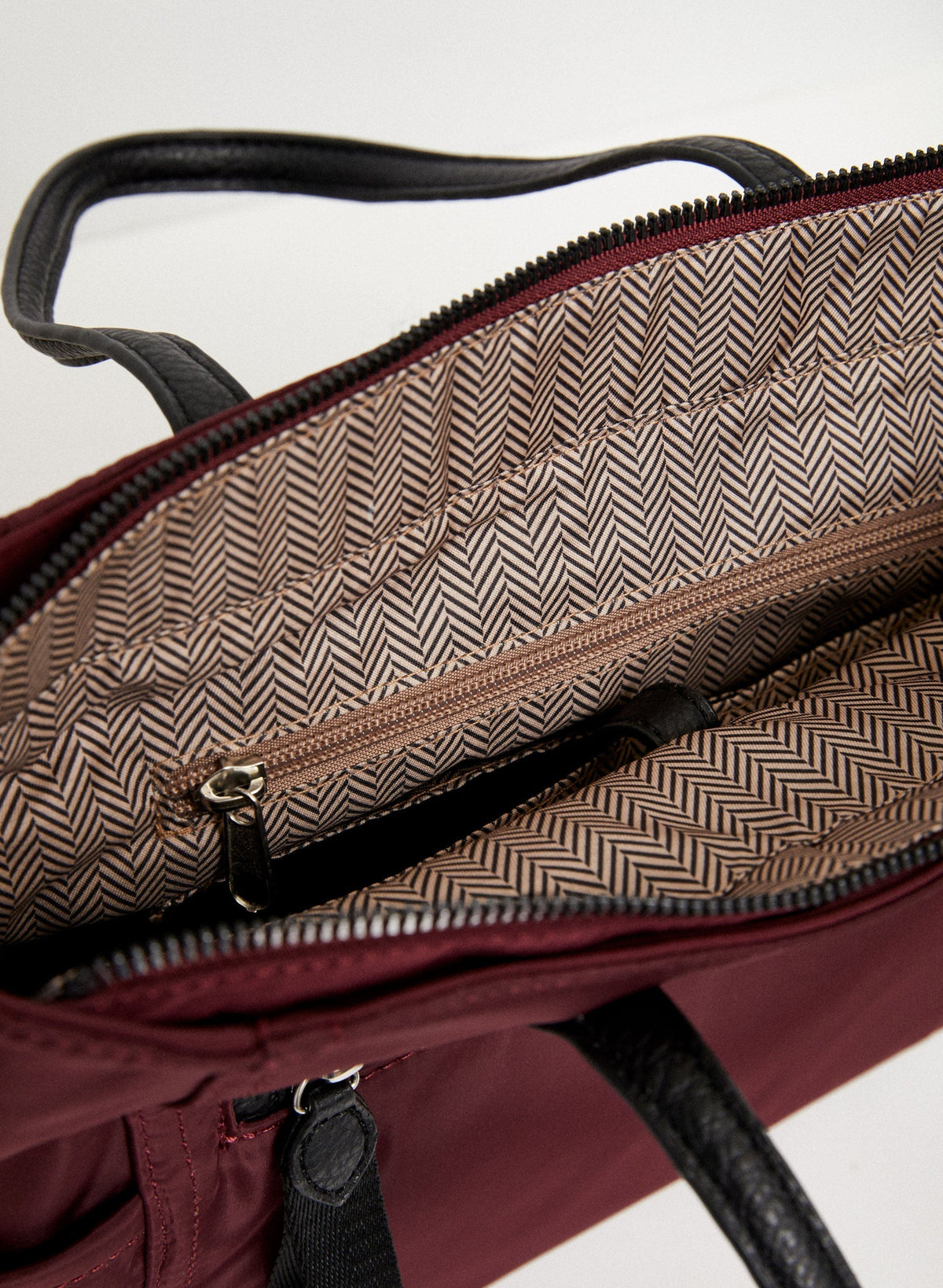 Nylon Strap Travel Tote