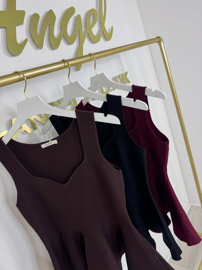 Sweetheart Neckline Peplum Top (3 Colours)