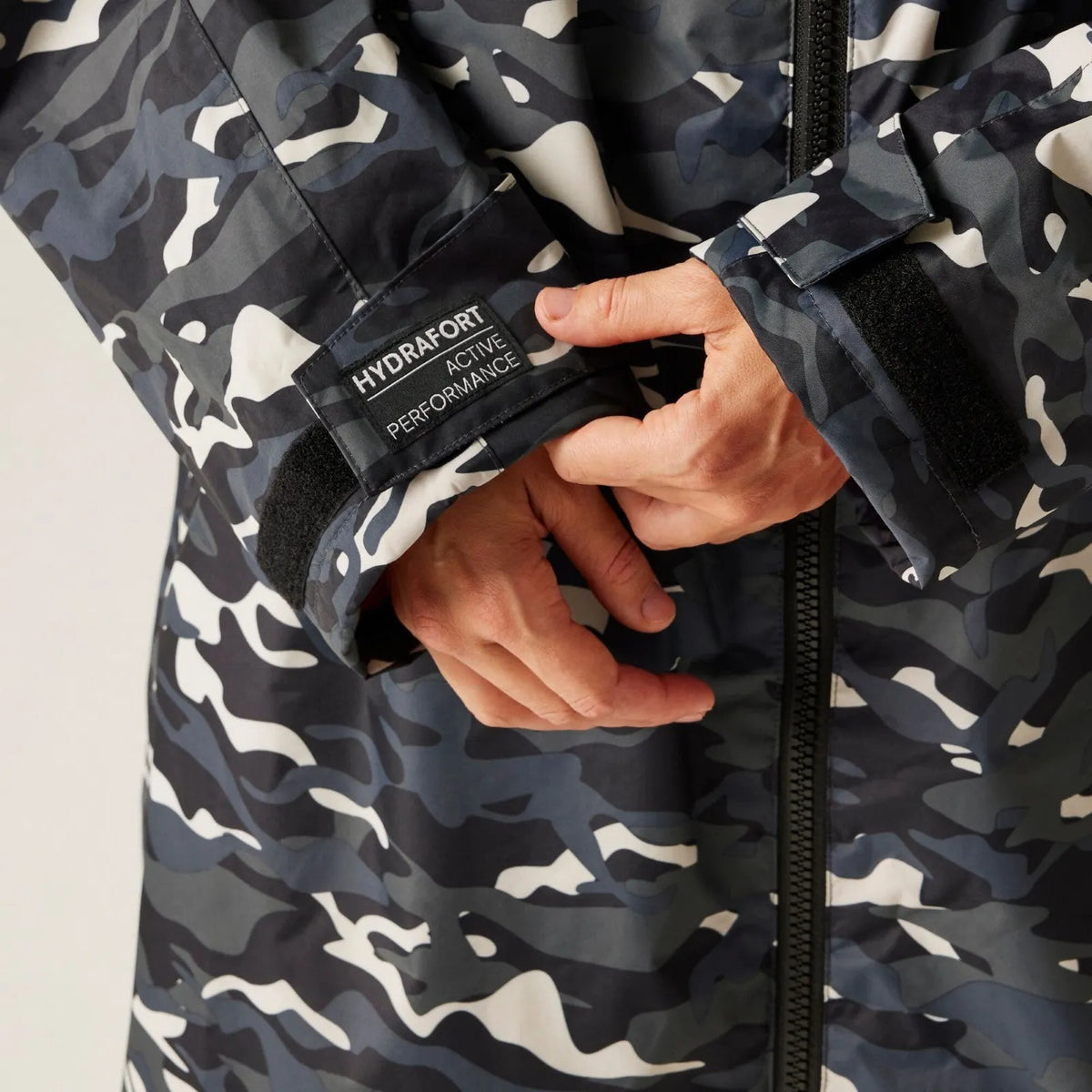 Regatta 2025 New Outdoor Active Adults Waterproof Changing Robe