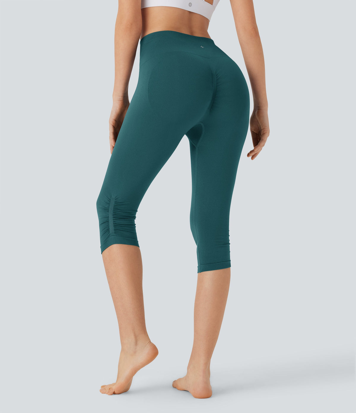 Seamless Flow High Waisted Scrunch Yoga Pedal Pusher Leggings