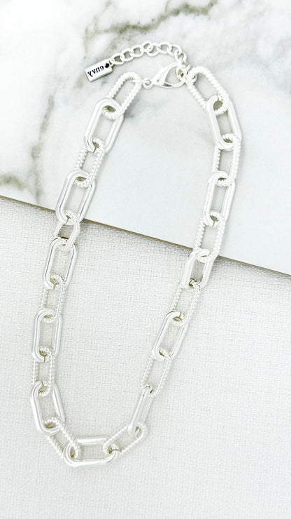 Ribbed Detail Oval Chain Necklace (2 Colours)