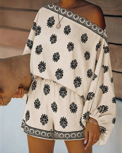 2 Pieces Outfit Boho Skew Neck Lantern Sleeve Top and Elastic Waist Shorts Set Casual Vintage Baroque Placement Print Vacation Set