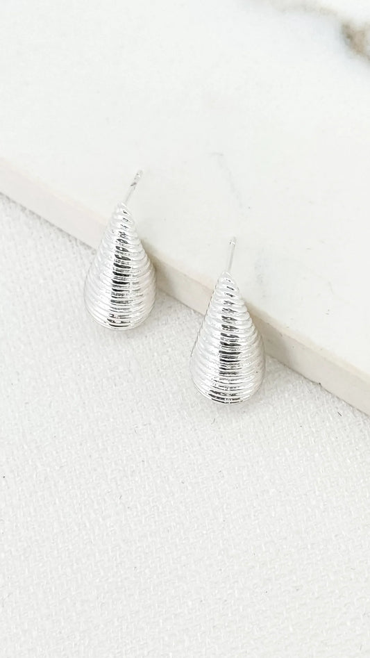 Tear Drop Line Detail Earrings (2 Colours)