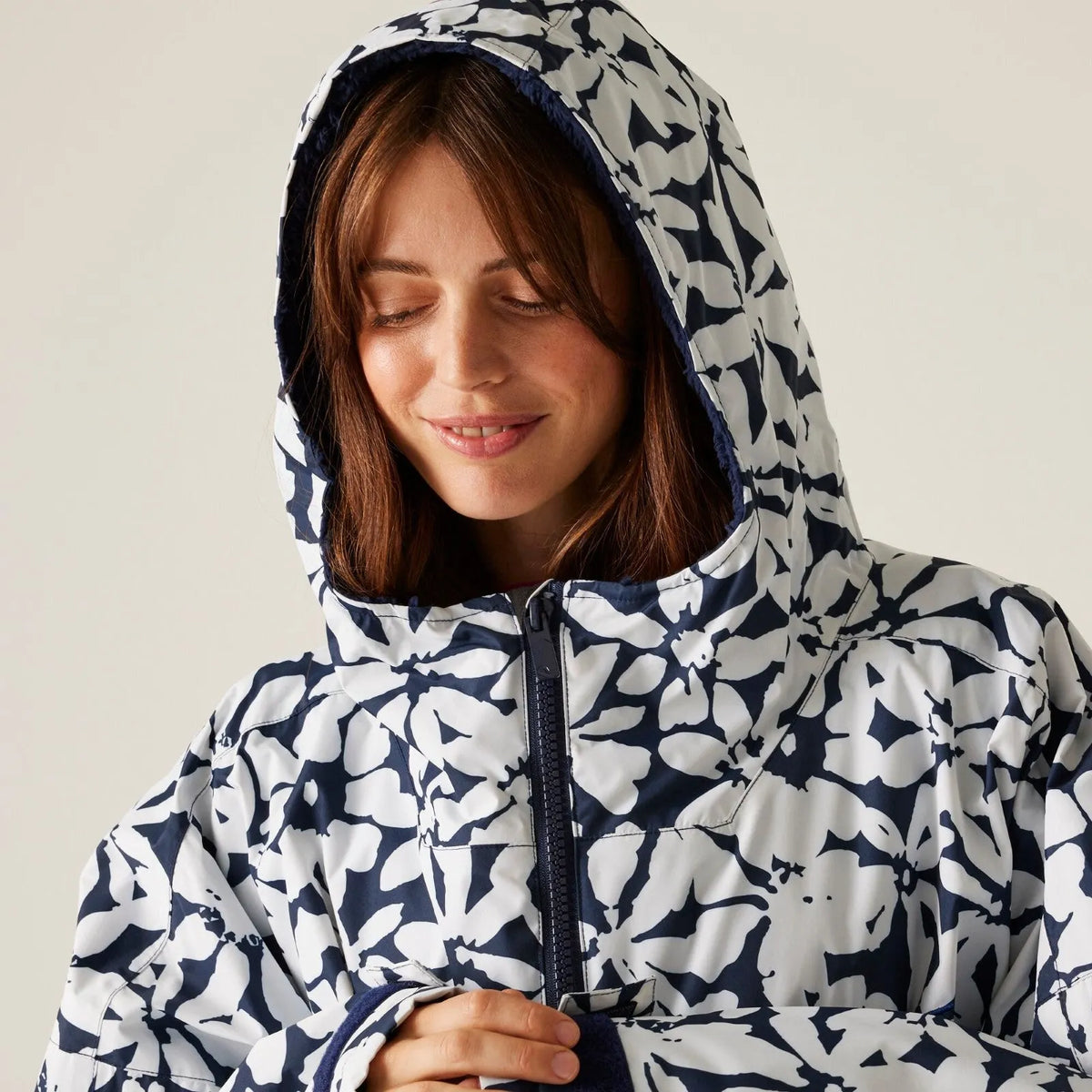 Regatta 2025 New Outdoor Active Adults Waterproof Changing Robe